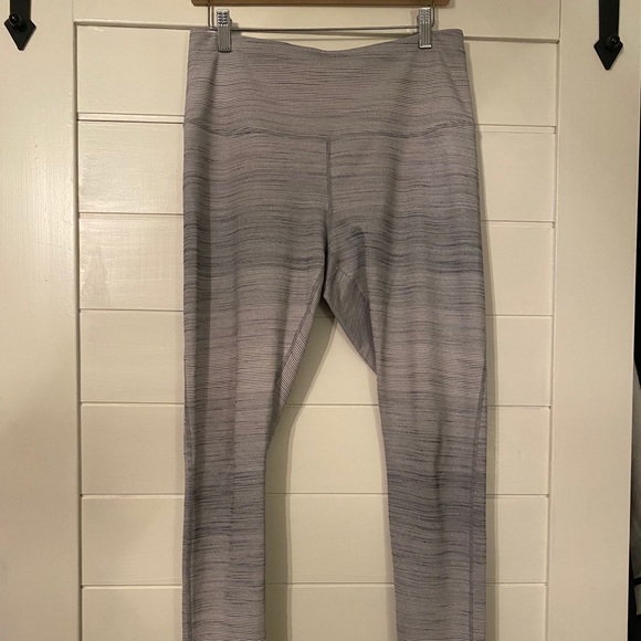 Zella Live In High Rise Legging in grey/white - Picture 5 of 5
